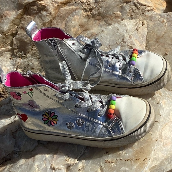 Steve Madden Metallic Silver Sneakers with Floral Design - Picture 1 of 12